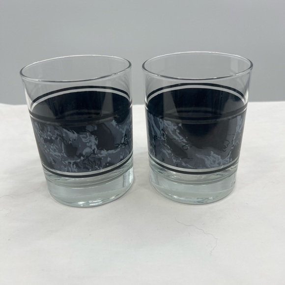 Faux Marble lowball glassware Set of 2 Vintage - Picture 4 of 4